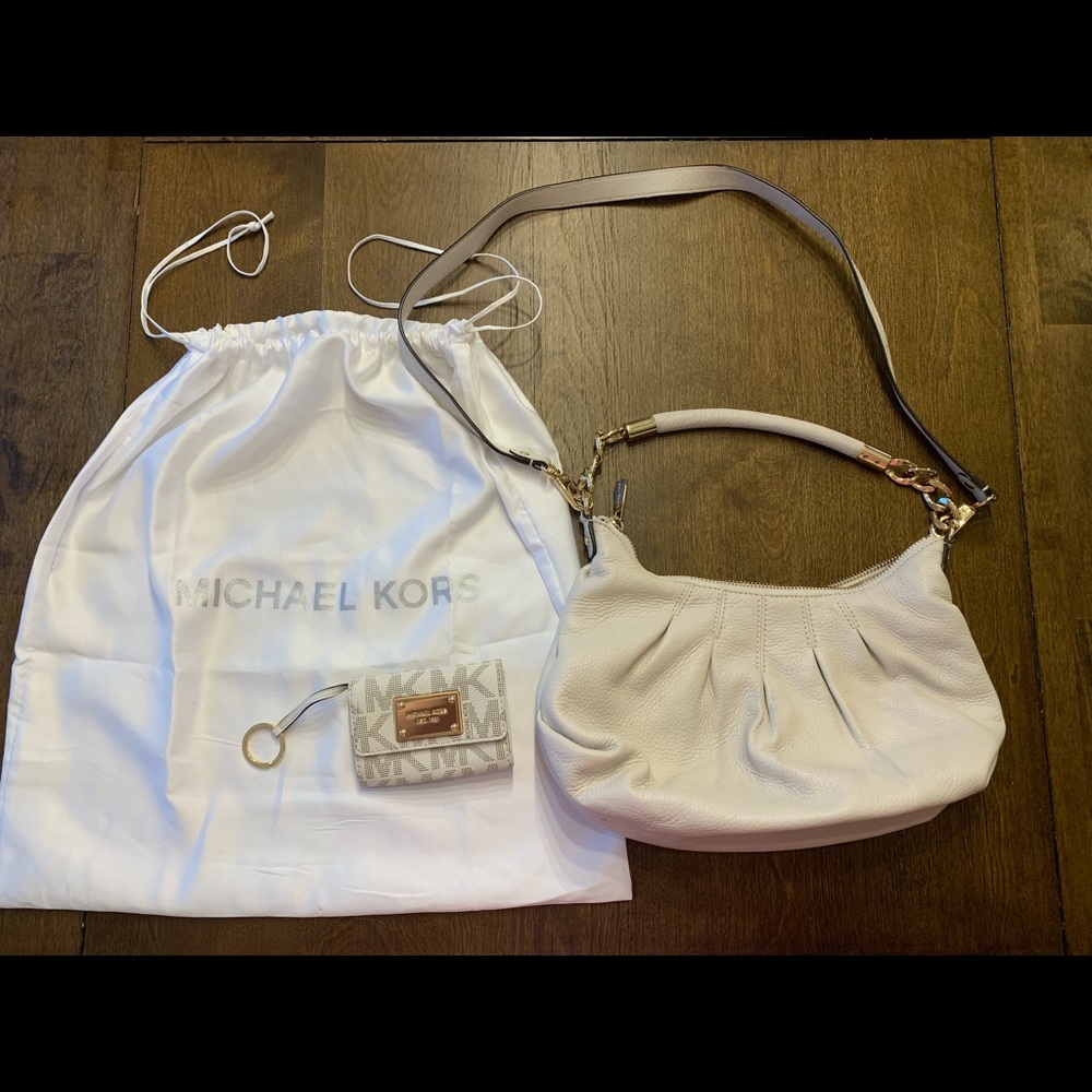 MICHAEL KORS Cream Hobo Pleated Pebbled Leather Convertible Purse + Card Wallet